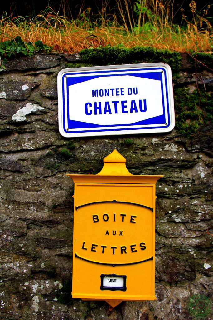 Montee du Chateau