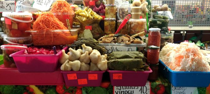 il mercato netrale di Riga - verdure a volontà