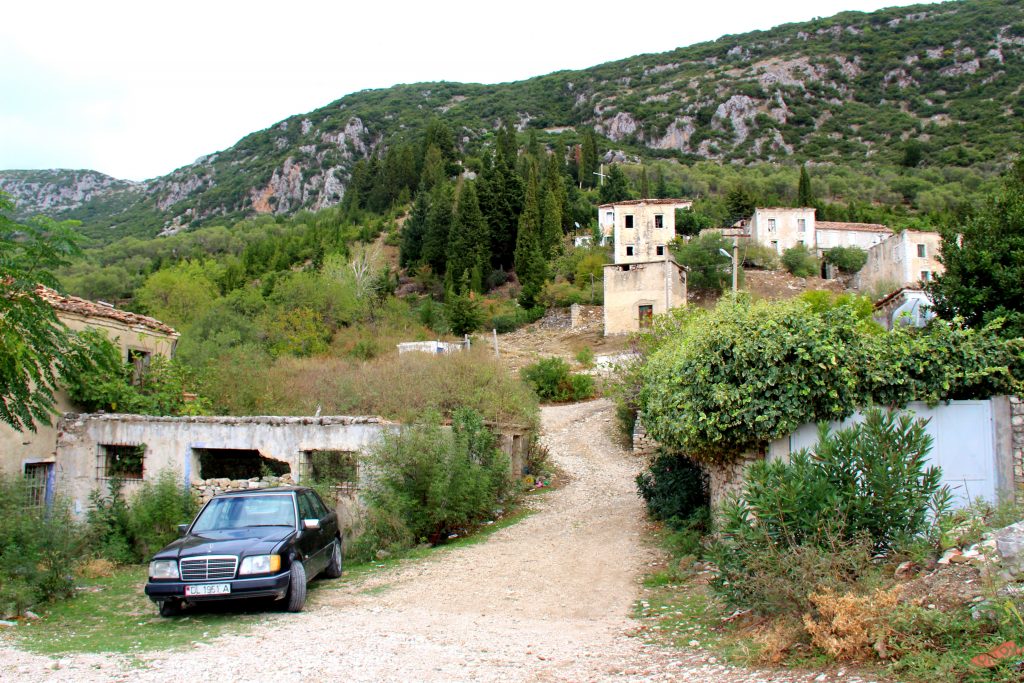 Strada albanese - Muoversi in Albania