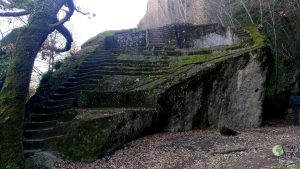 piramide etrusca bomarzo