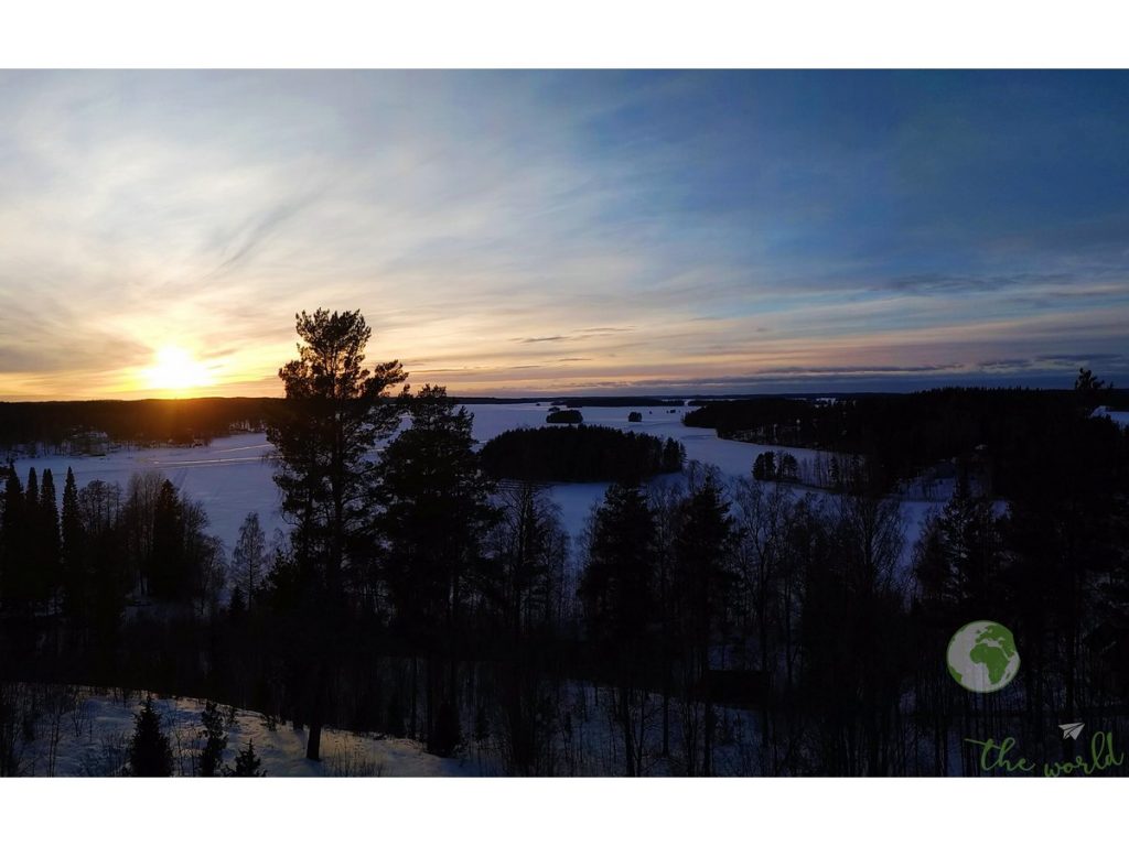 Sauna finlandese - Il lago ghiacciato al tramonto