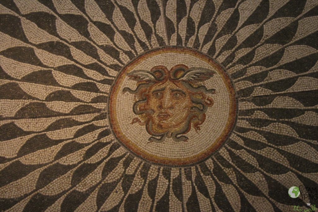 Palazzo Massimo alle Terme - Museo Nazionale Romano - Mosaico con testa di Medusa